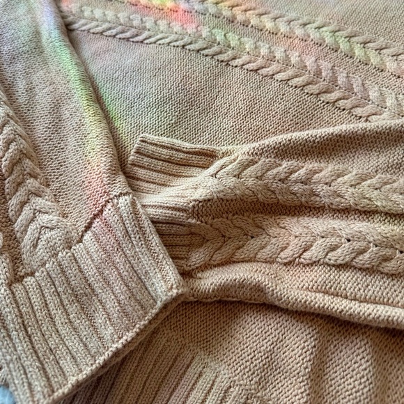 Cozy tan cable knit cropped sweater with a vintage vibe. Brand Pink Lily. Size L - Picture 2 of 5